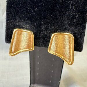 Vintage Monet Gold Tone Wavy Clip On Earrings